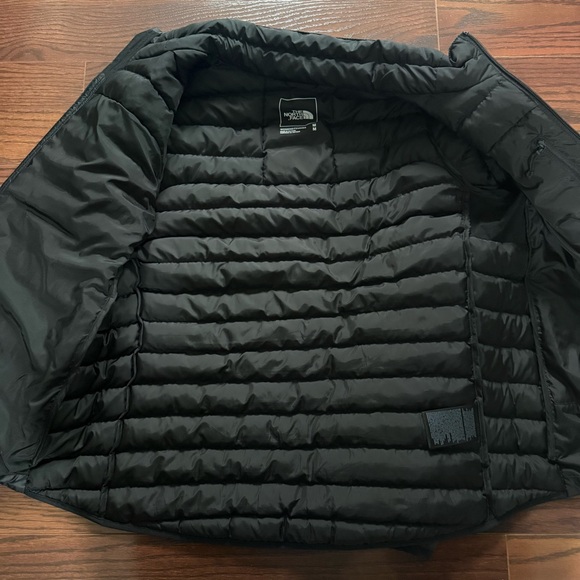 The North Face Women’s Terra Peak Quilted Puffer Jacket, size Medium, Black EUC - Picture 13 of 14
